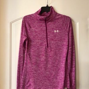 Under Armor Semi fitted pullover